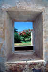 Koloa-oldest-church-window-.jpg (252115 bytes)